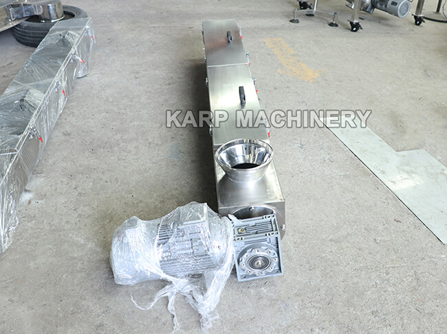 Horizontal screw conveyor